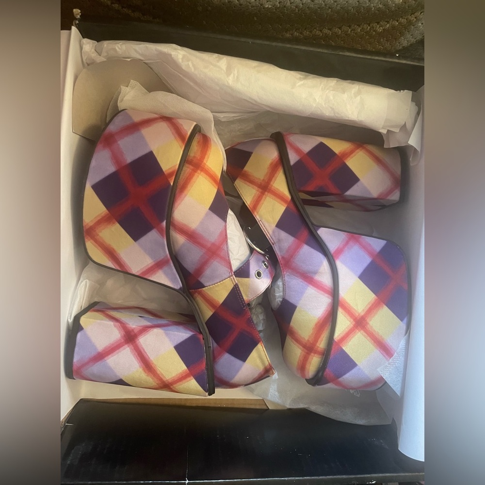 Brand New Size 8 Delia’s Dollskill Plaid Platform Mary Janes